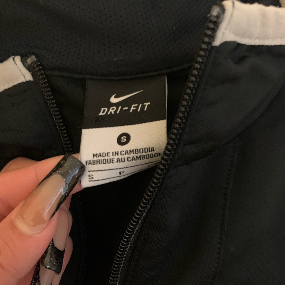 Nike Jacket - Picture 2 of 2
